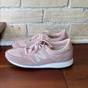 New Balance 420 Women's Blush Pink Sneakers